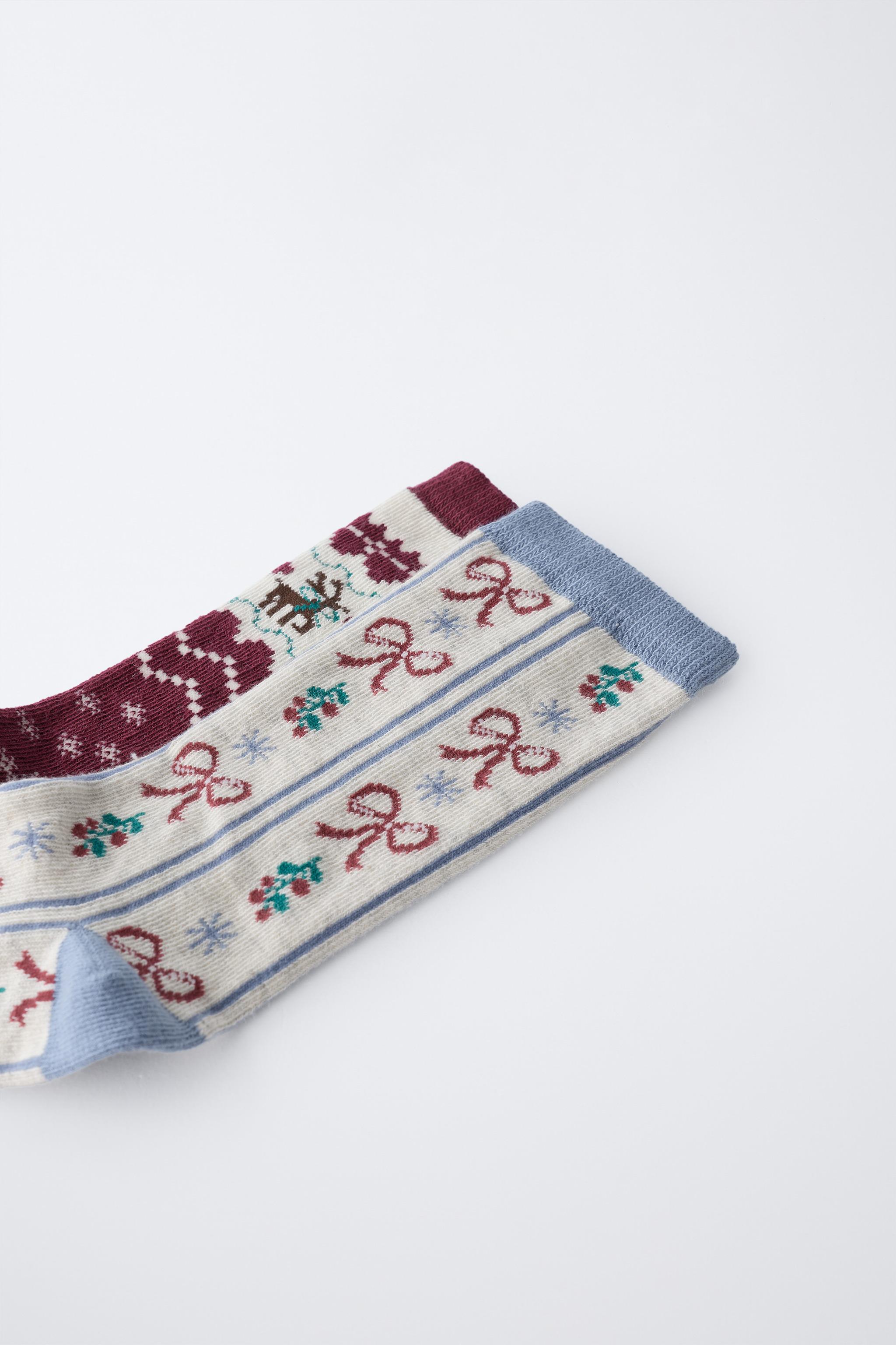 TWO-PACK OF LONG SOCKS WITH GREEK KEY AND BOW PRINT